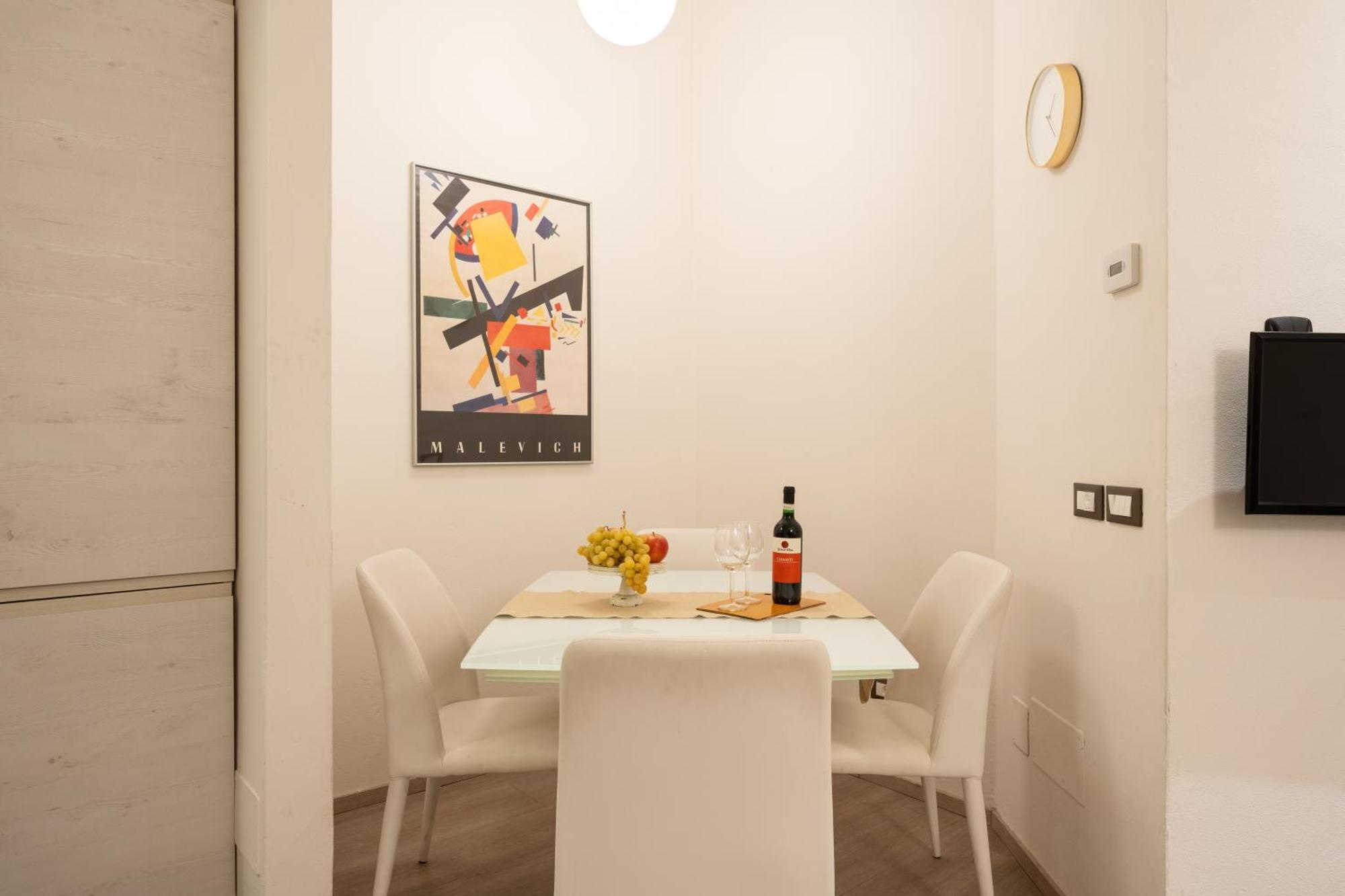Pergola - 1 Bdr Flat With Inner Courtyard Florença